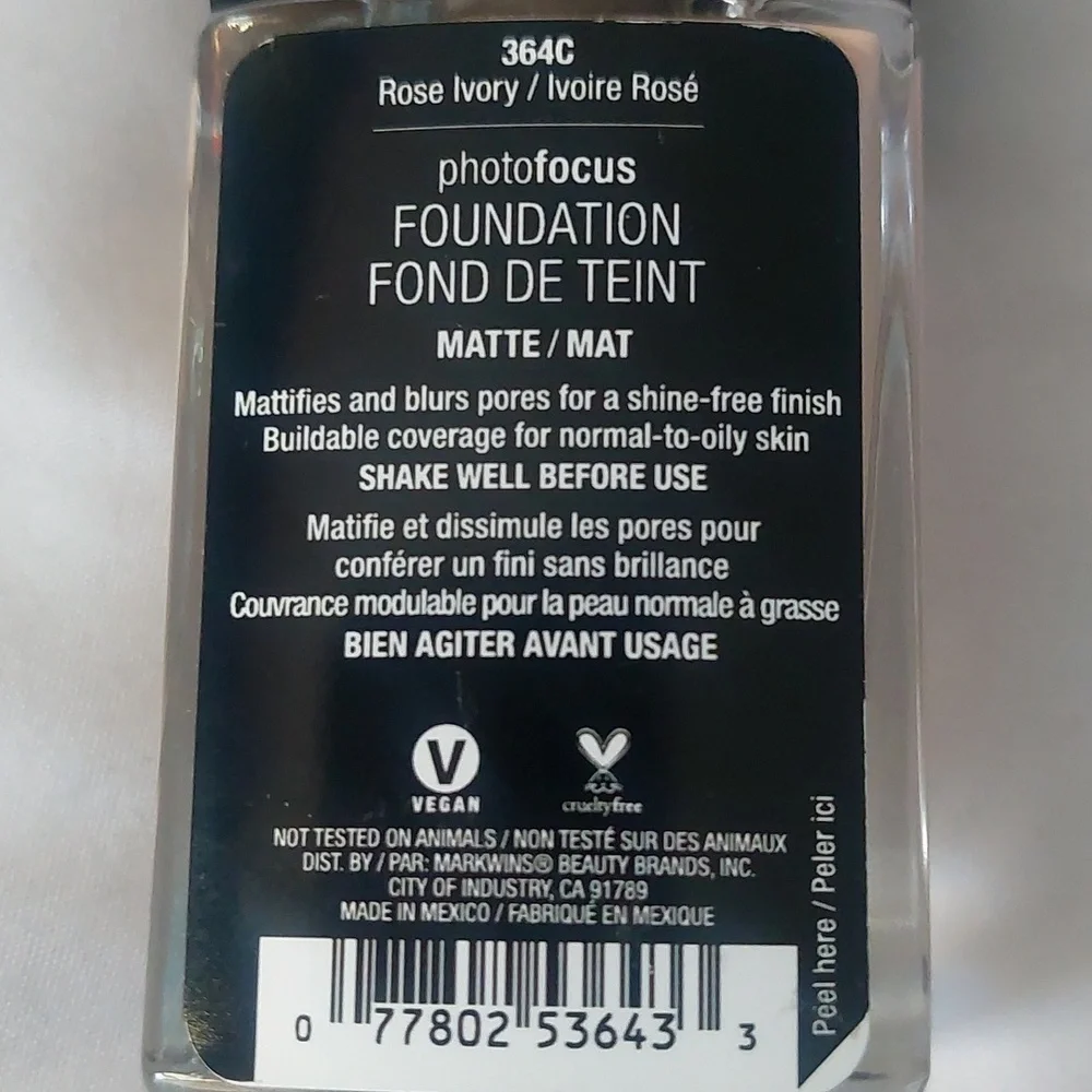 Wet n‎ Wild PhotoFocus Foundation - Light Rose Ivory